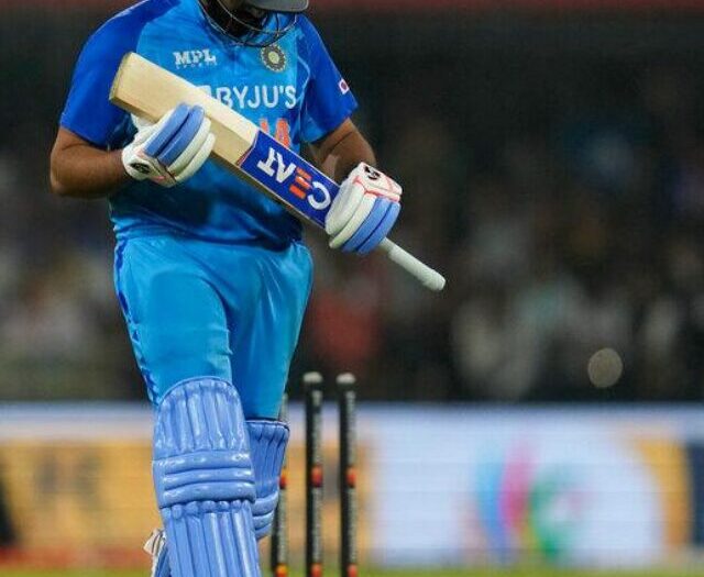 Rohit Sharma की यह कैसी वापसी हैं... हिटमैन बन गए हैं 'डकमैन', कहीं..