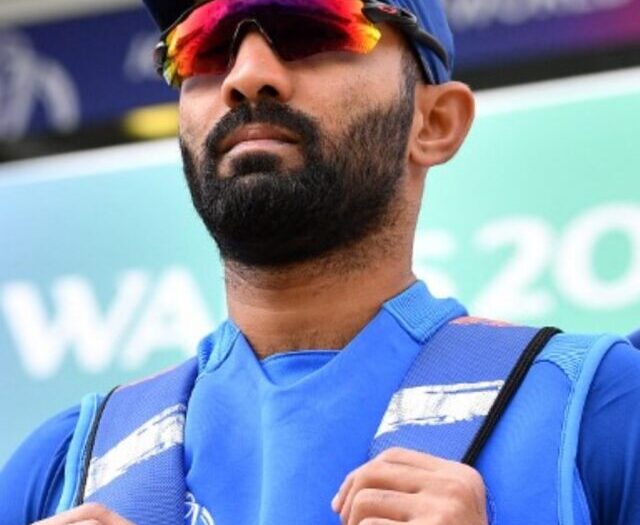 Dinesh Karthik: संन्यास लिए बिना ही कोच बन गया यह दिग्गज...